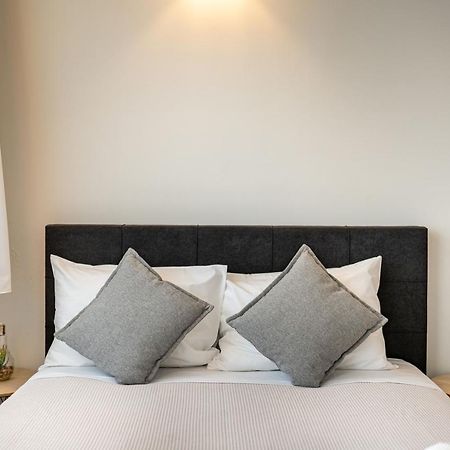 White & Gray Apartment Rethymno  Bagian luar foto