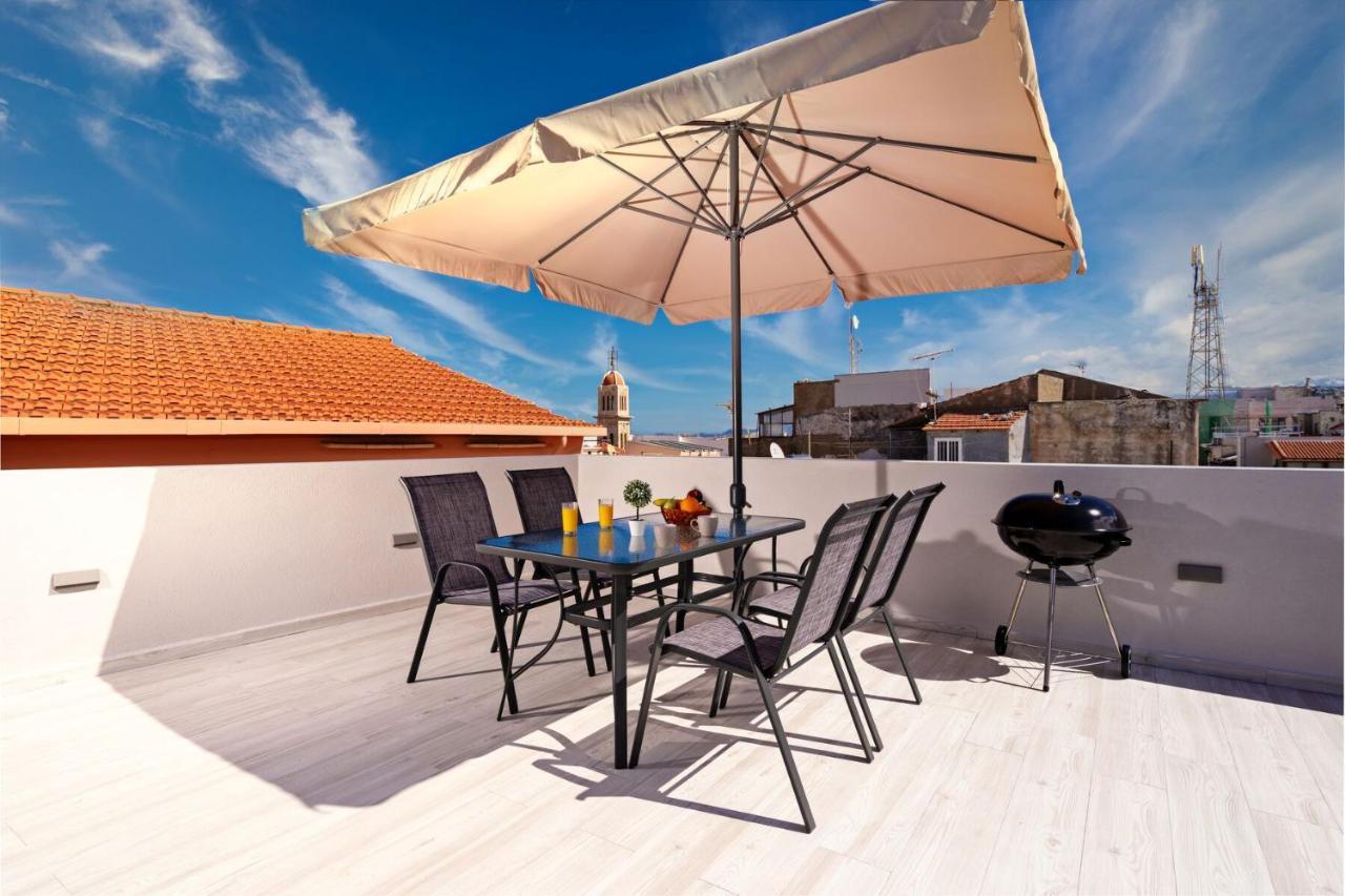White & Gray Apartment Rethymno  Bagian luar foto
