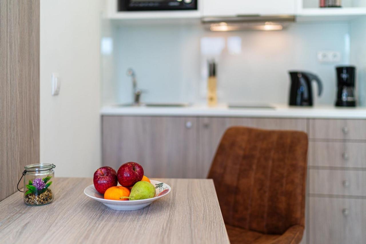 White & Gray Apartment Rethymno  Bagian luar foto