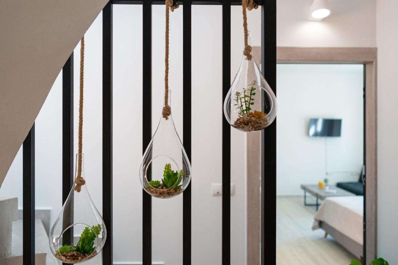 White & Gray Apartment Rethymno  Bagian luar foto