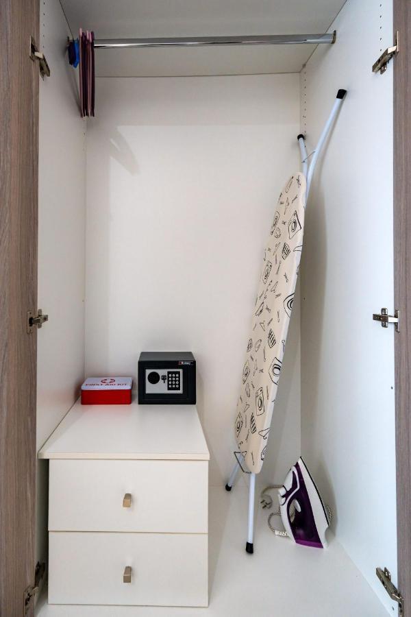 White & Gray Apartment Rethymno  Bagian luar foto