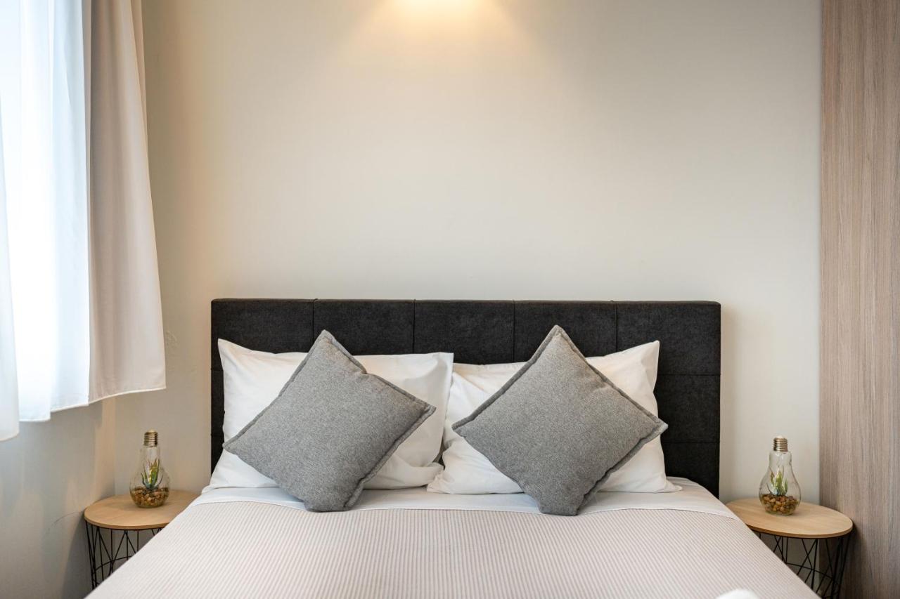 White & Gray Apartment Rethymno  Bagian luar foto