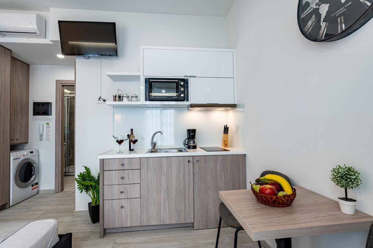 White & Gray Apartment Rethymno  Bagian luar foto